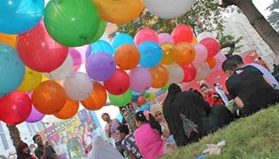 العيد حول العالم  .. فرحة واحدة وعادات مختلفة