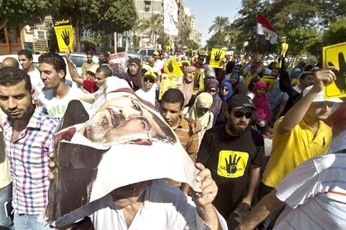 بحث: هل تصلح السلمية في مواجهة الأنظمة القمعية؟