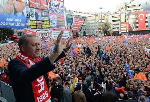 فوز حزب العدالة والتنمية.. دلالات وأبعاد