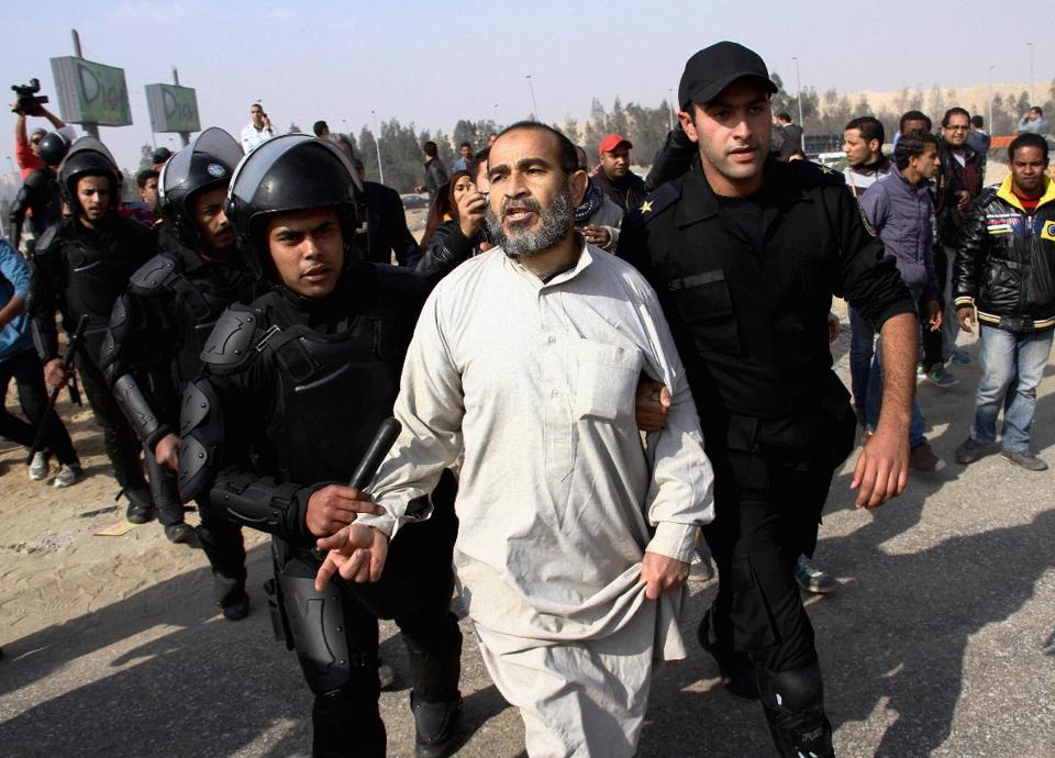 منظمة حقوقية: قرابة 29 ألف معتقل سياسي بمصر