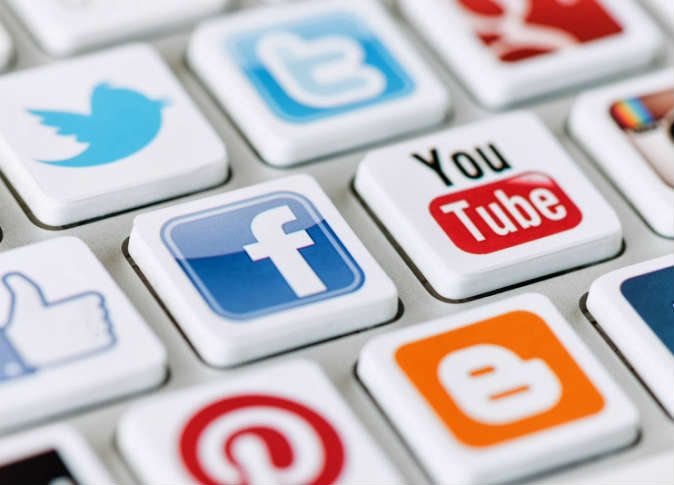 وسائل التواصل الاجتماعي.. ملاحظات وتنبيهات