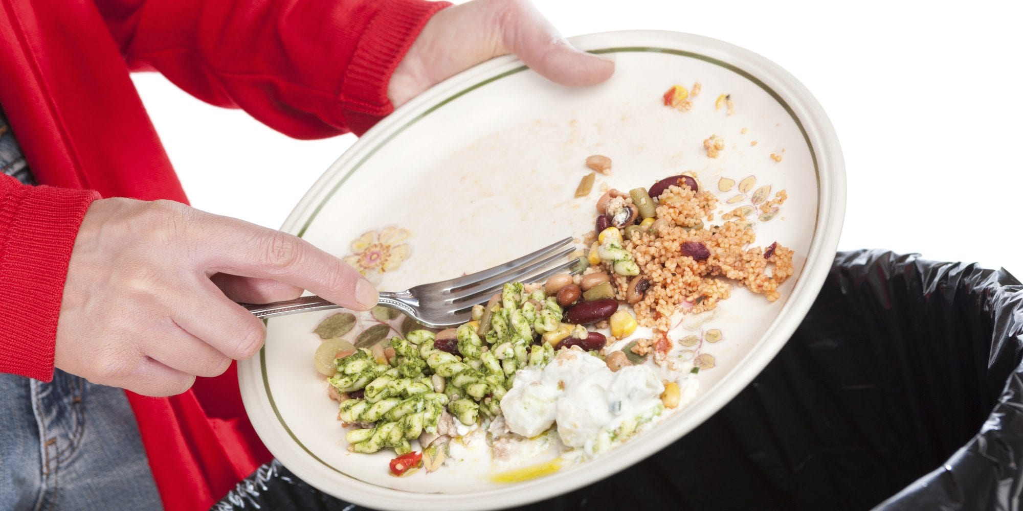 إتلاف الطعام .. هدر للنعمة وقلة إنسانية