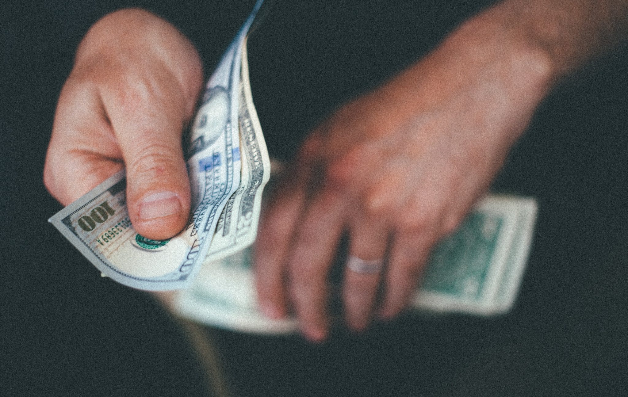 المصالح والأموال.. وكشف حقائق بعض الدعاة