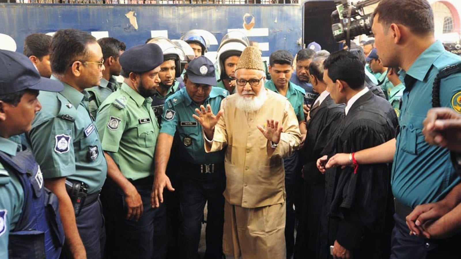 بنغلاديش تنفّذ حكم الإعدام بحق أمير الجماعة الإسلامية