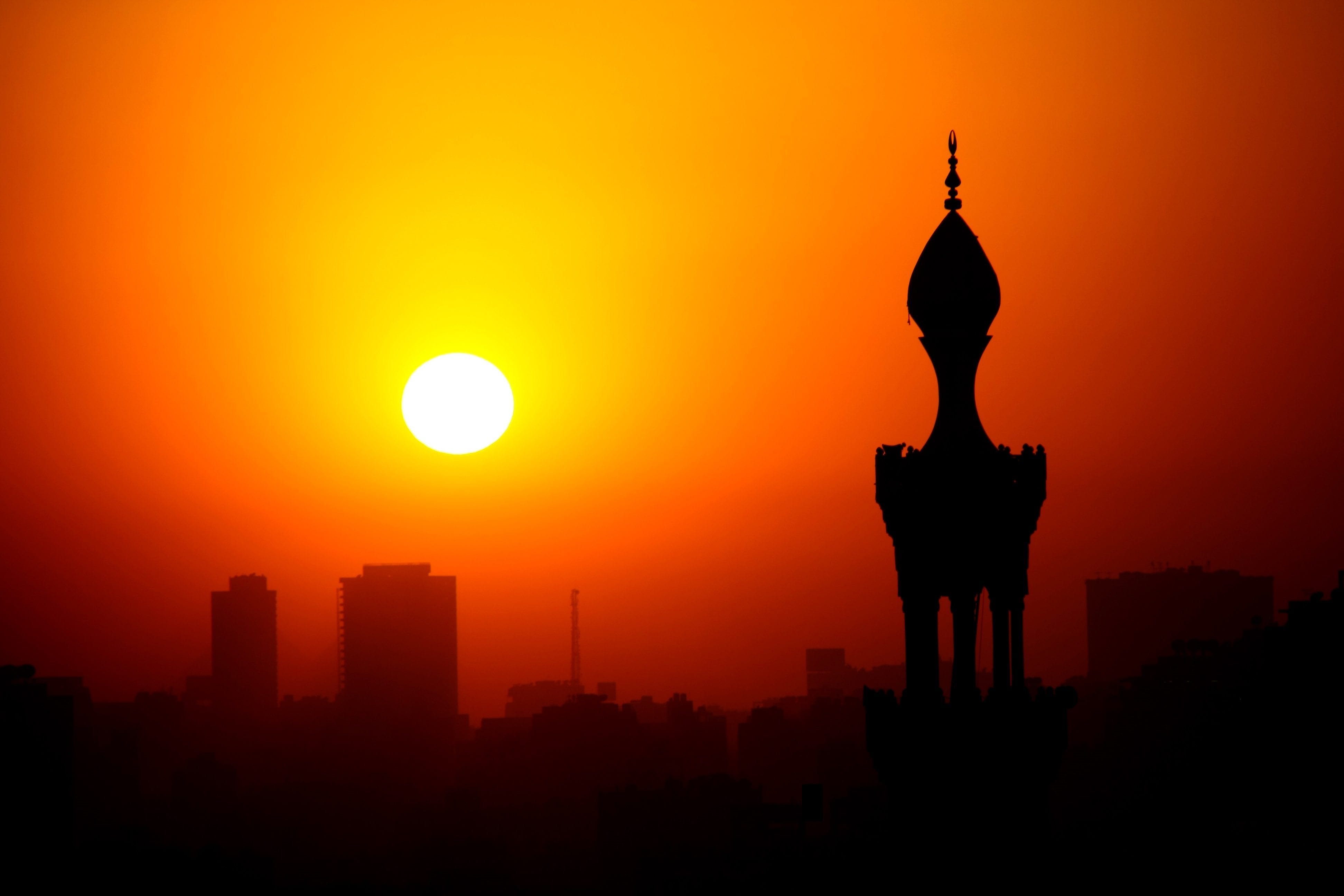 قضية "الحق" في الإسلام والقوة التي تحميه ولا تخلقه