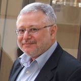 "اللعب مع "الذئاب" على مائدة الشرق الأوسط"