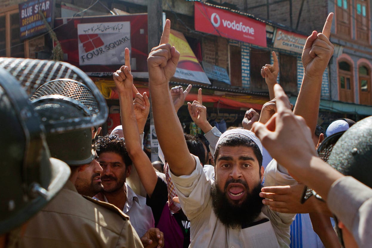 ماذا تنتظرون منهم إذا استهدفتم ثوابتهم!