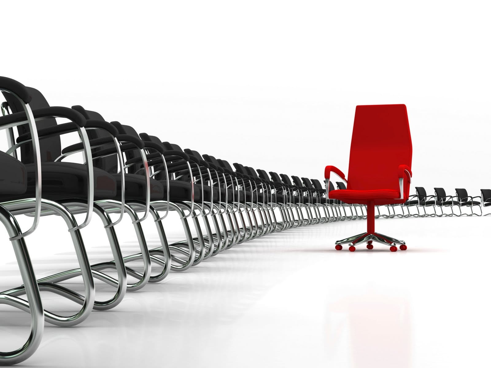 القائد بين الحريق اليومي والاستراتيجية