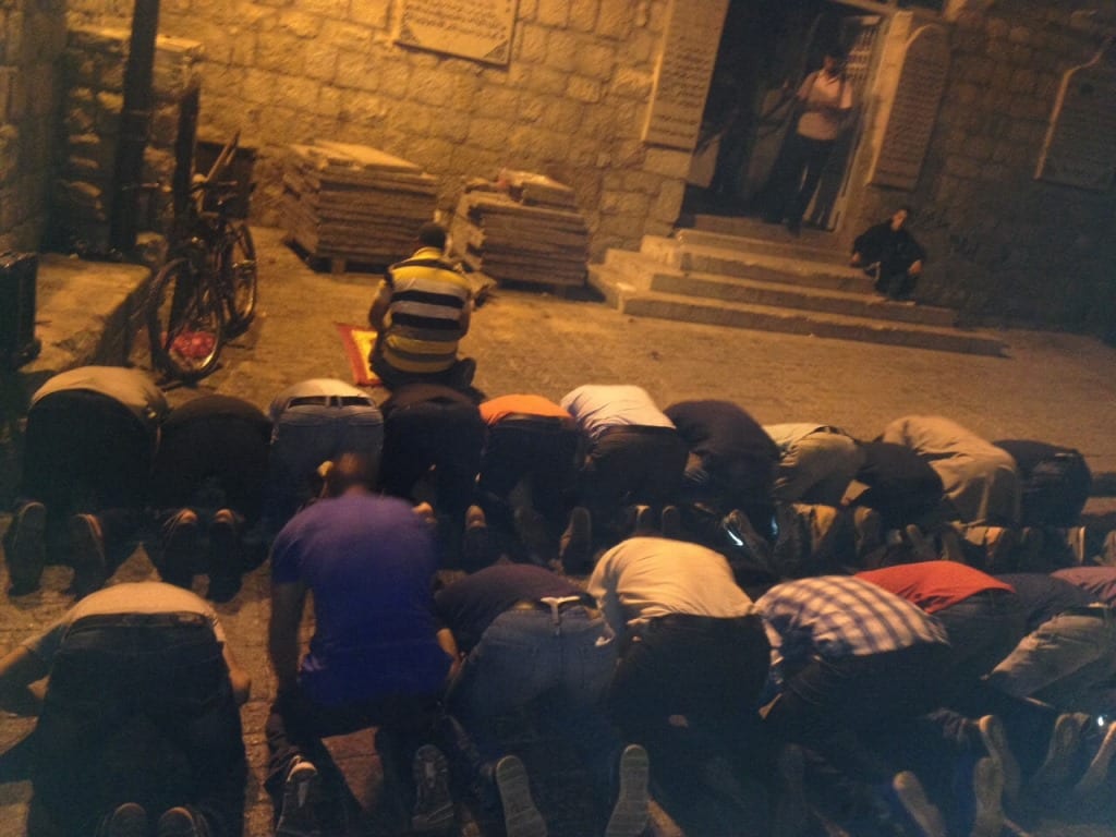 نداء إلى أهل القدس وفلسطين: شدّ الرّحال إلى الأقصى ورفض البوابات الإلكترونية