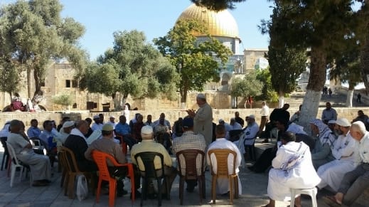 صيام واعتكاف ونفحات مقدسيَّة في شوَّال