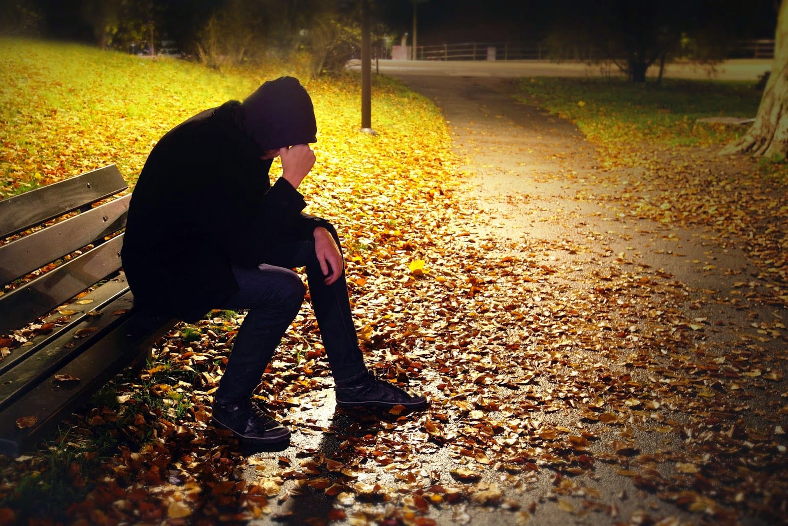 هل تغرق في سُكر الغفلة فرارًا من مواجهة نفسك؟