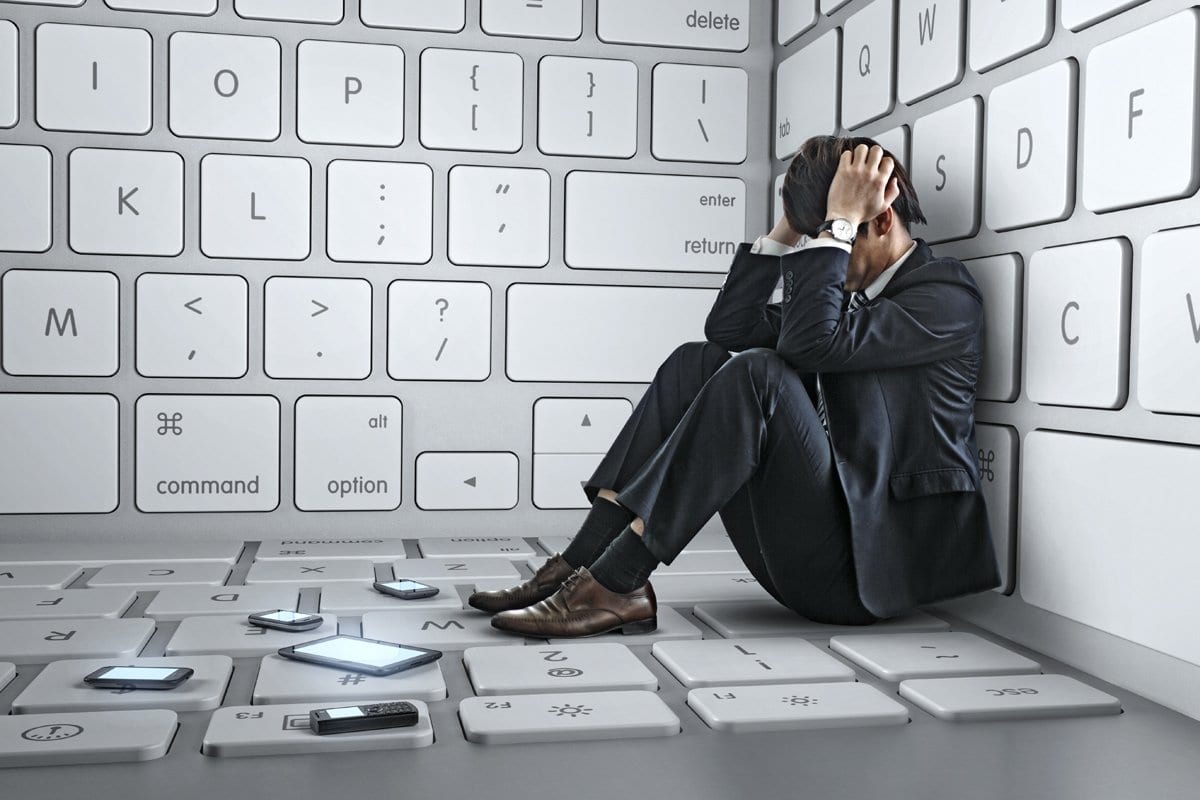 حياتنا الاجتماعية على المحك