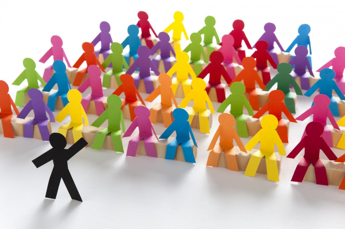 كيف يكون الداعية إيجابياً مع المجتمع؟