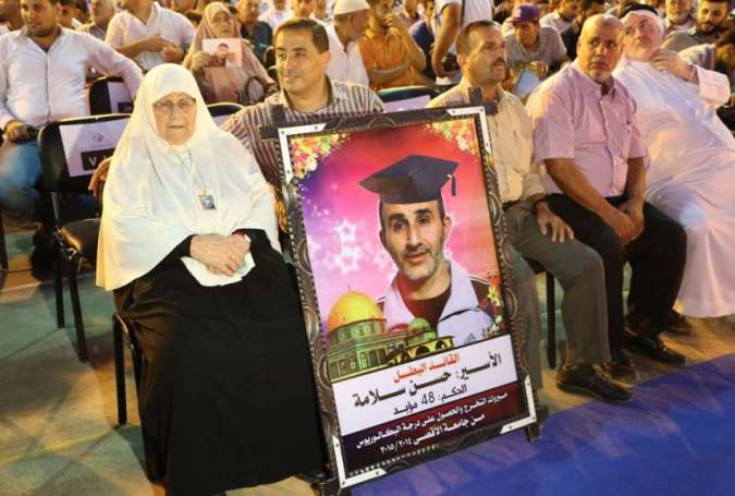 تعرّف على أسير محكوم بـ 1175 عاماً يحصل على شهادة البكالوريوس