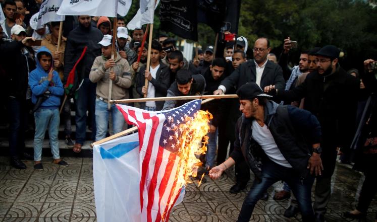 ردود فعل ملتهبة ضد قرار ترامب بـنقل السفارة الأمريكية للقدس