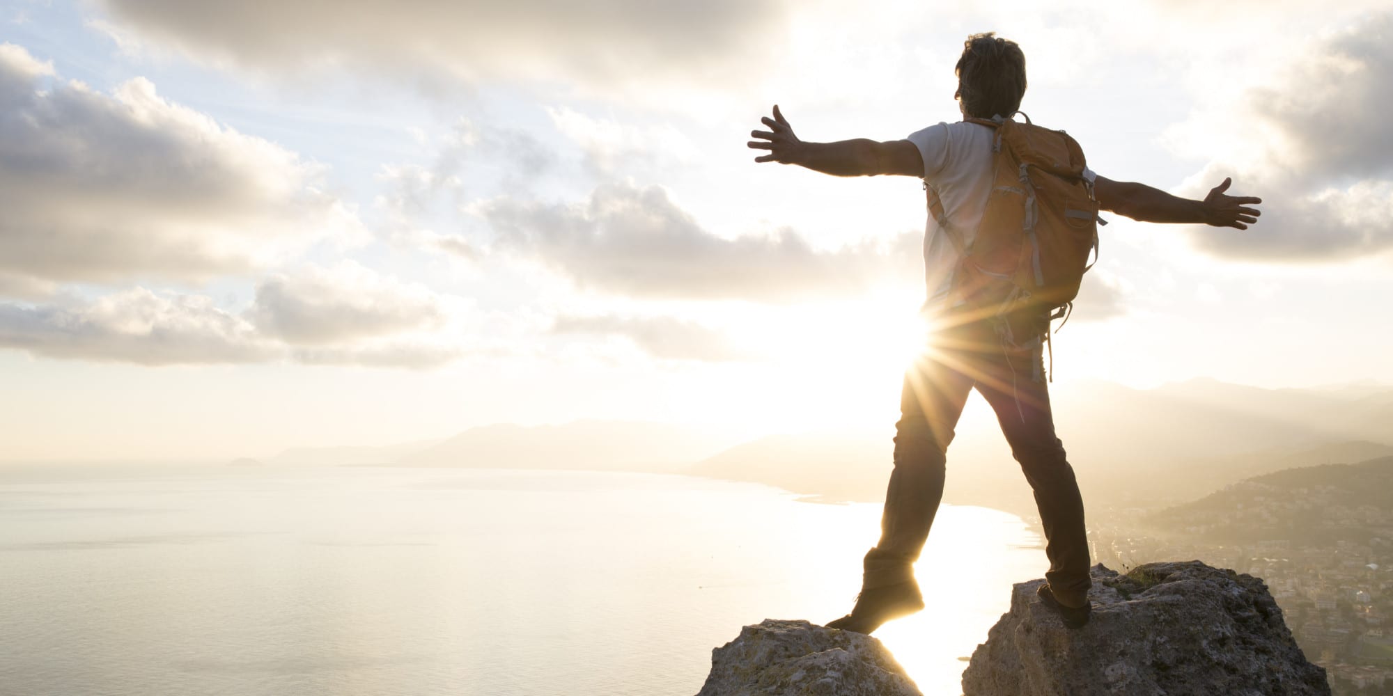 عشر عادات ينبغي أن تتخلى عنها لتكون سعيداً