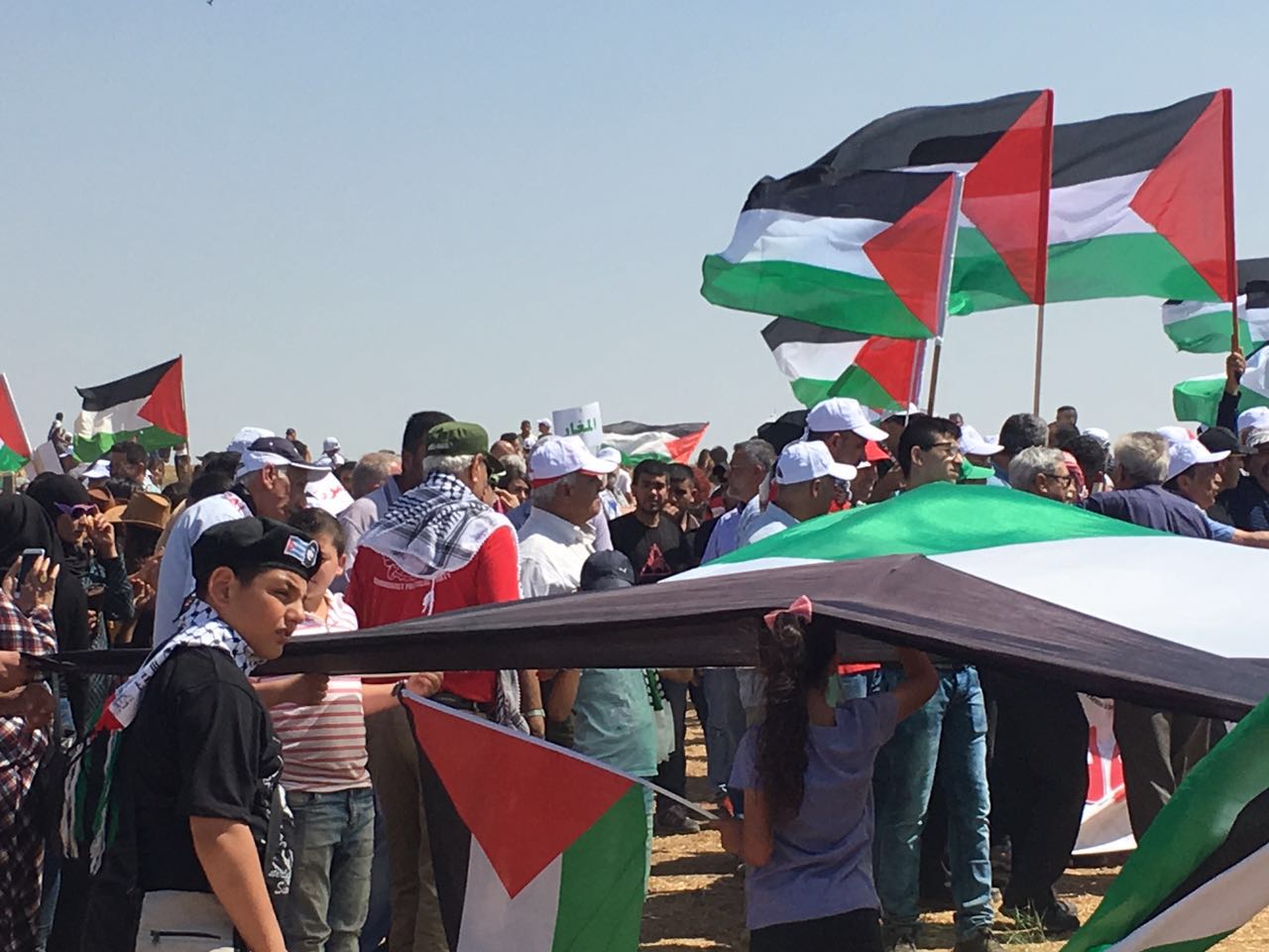 الشخصية الفلسطينية في مواجهة التطبيل والتسحيج!