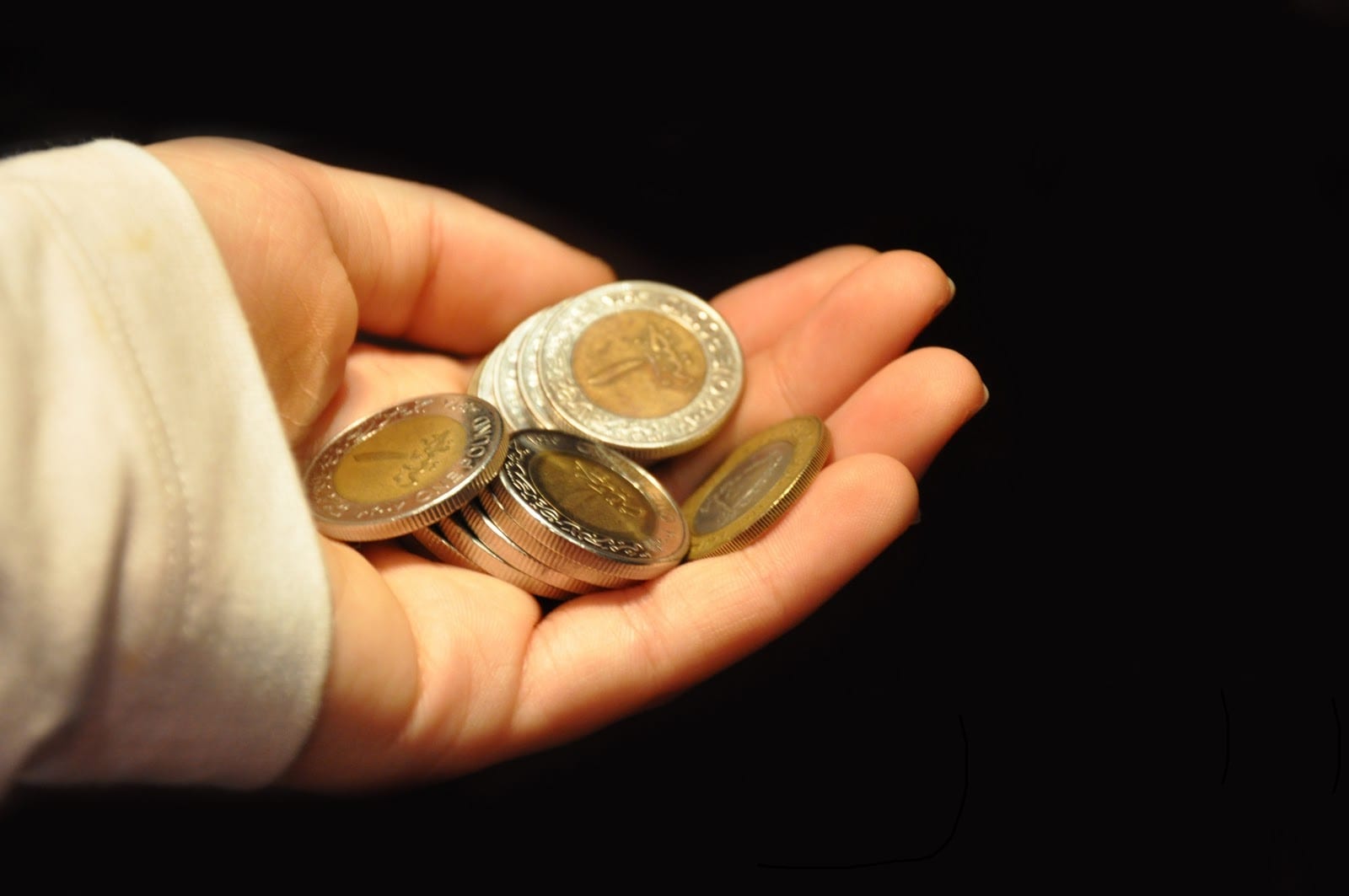 أثر الزكاة في تطهير النفس من الغلو في حب المال