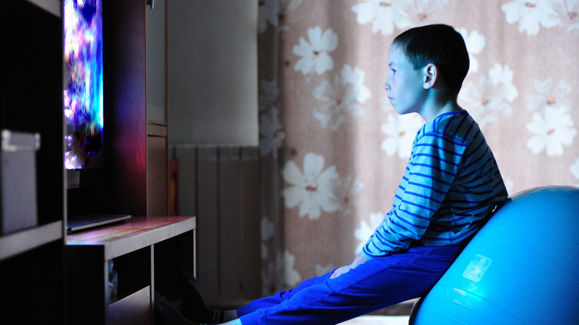 الآباء وسبل حماية الأبناء من مخاطر الإباحية