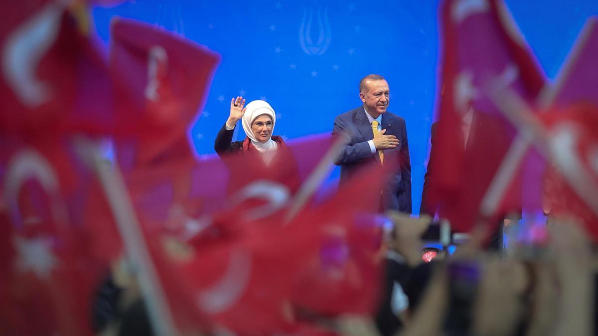 من أي طين الأرض خُلِقت يا أردوغان!! (1-2)