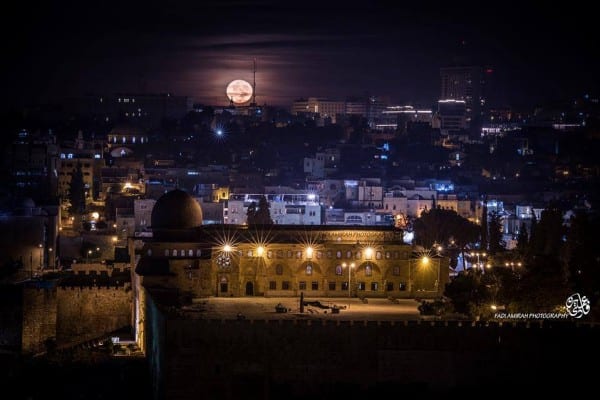 بين إسراء موسى وإسراء نبينا محمّد عليهما الصلاة والسلام