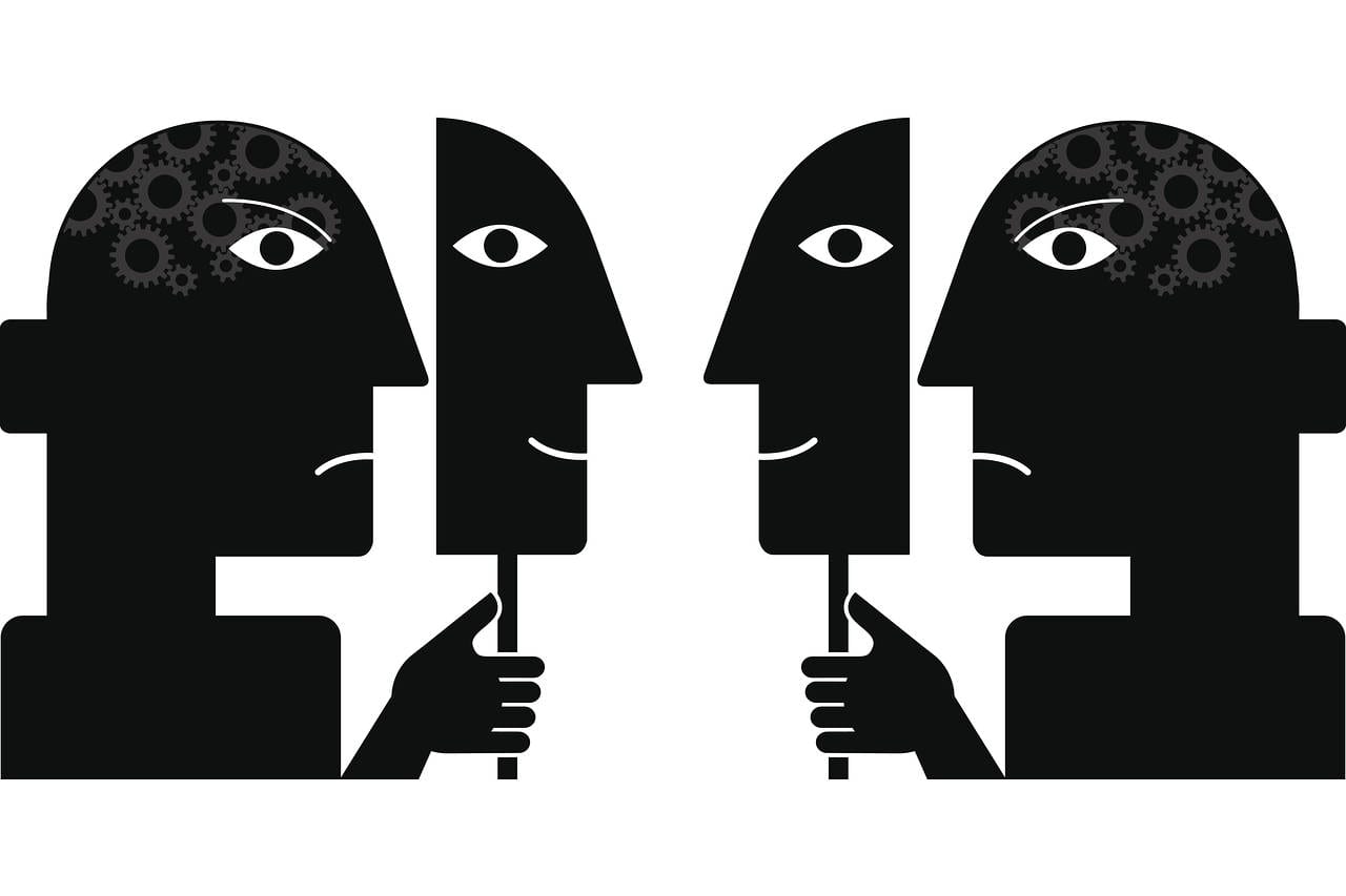 مواقف المنافقين في الأزمات