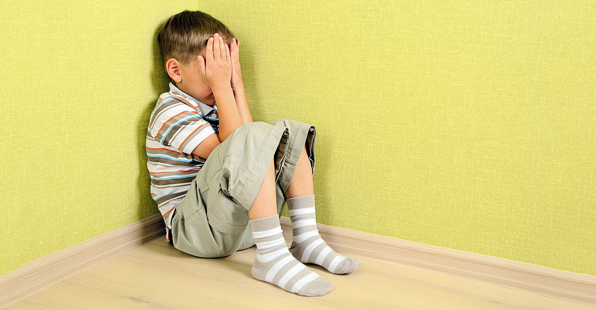 الخوف عند الأطفال .. (الأسباب والعلاج)