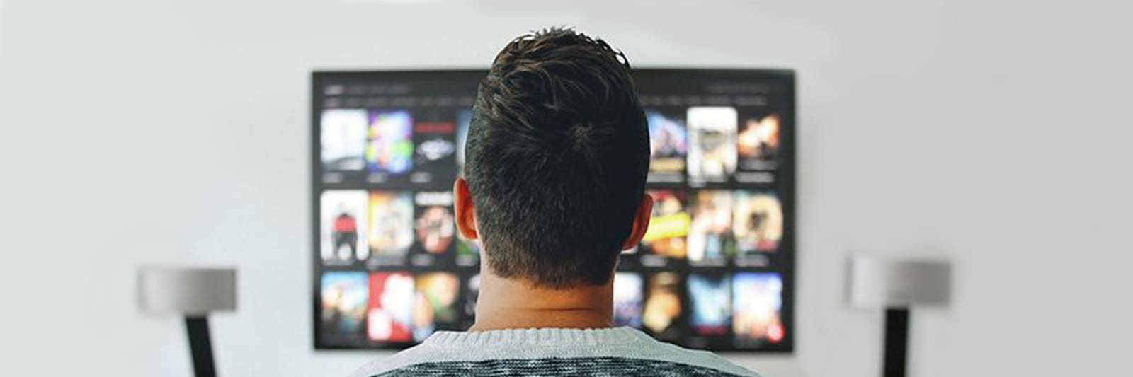 كيف تغسل وسائل الإعلام دماغك وأنت تضحك؟