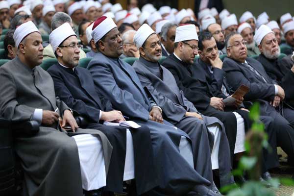 عمّا يسمّى "اللّباس الإسلاميّ"