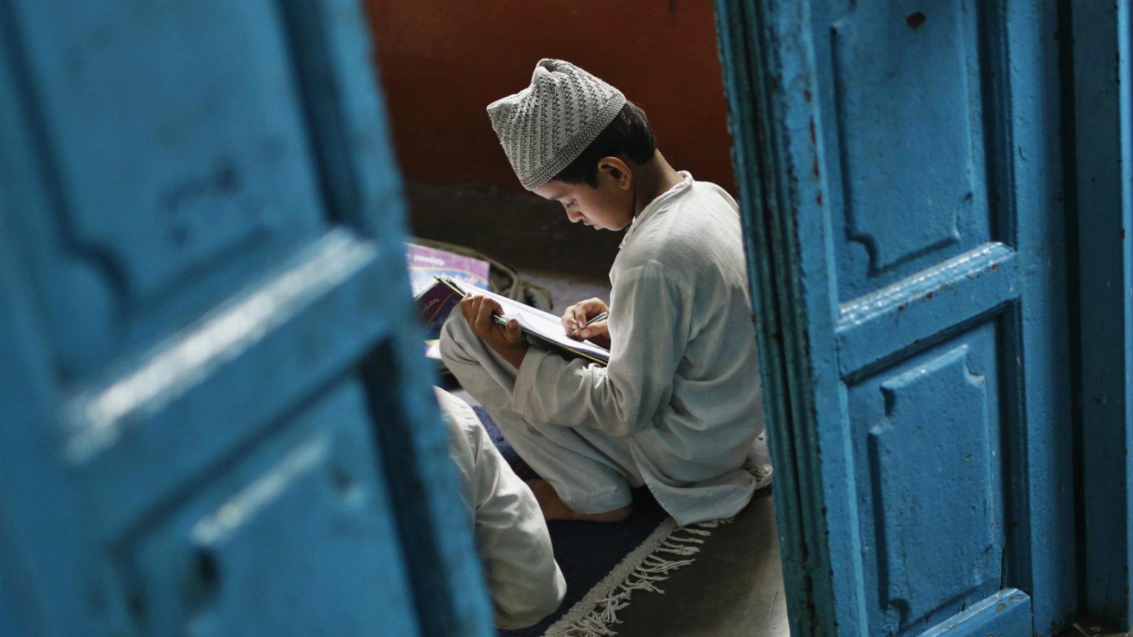 كيف نُجيب عن أسئلة الصغار العقدية والمحرجة