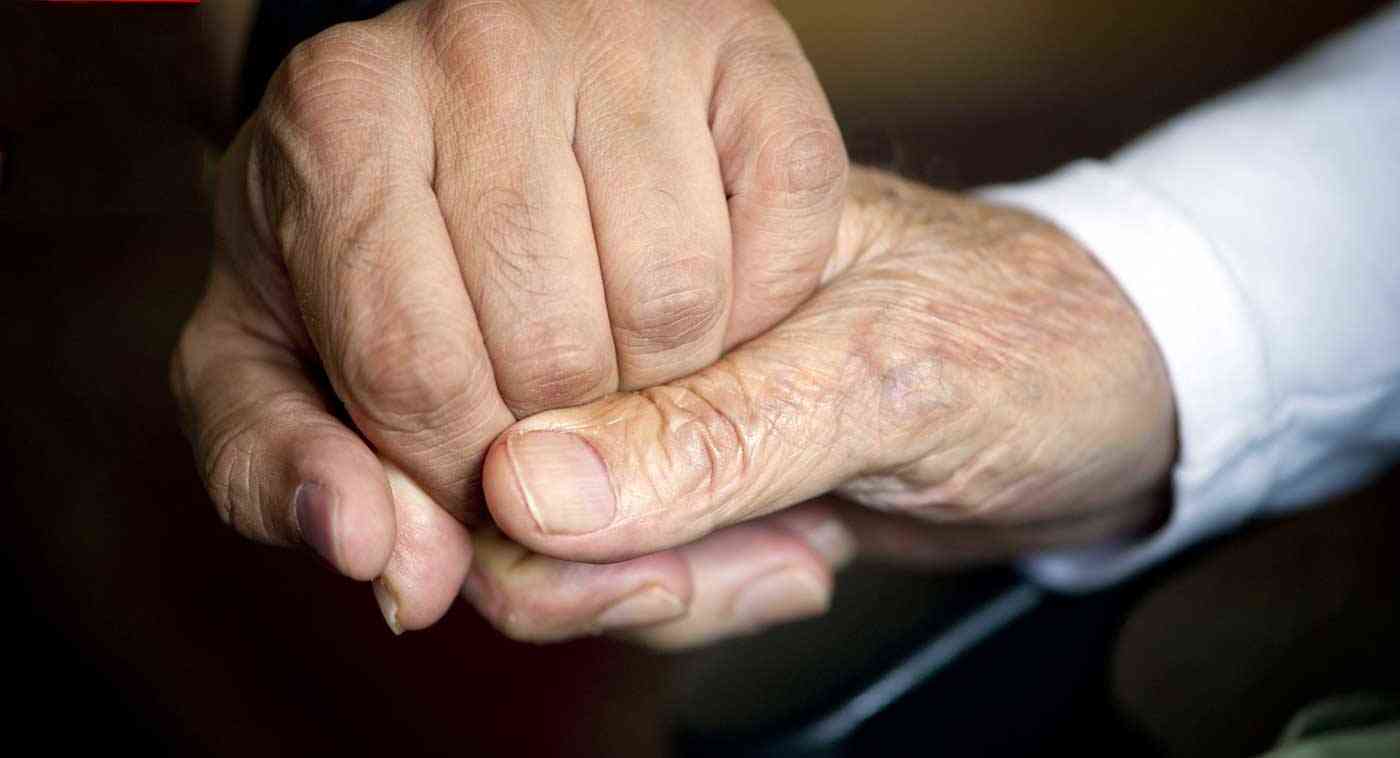 لماذا زيارة كبار السن مهمة ؟