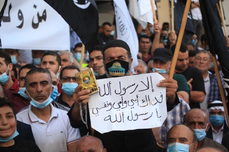 الدفاع المشروع عن نبي الرحمة.. النفير العام لكل أفراد المسلمين في العالم