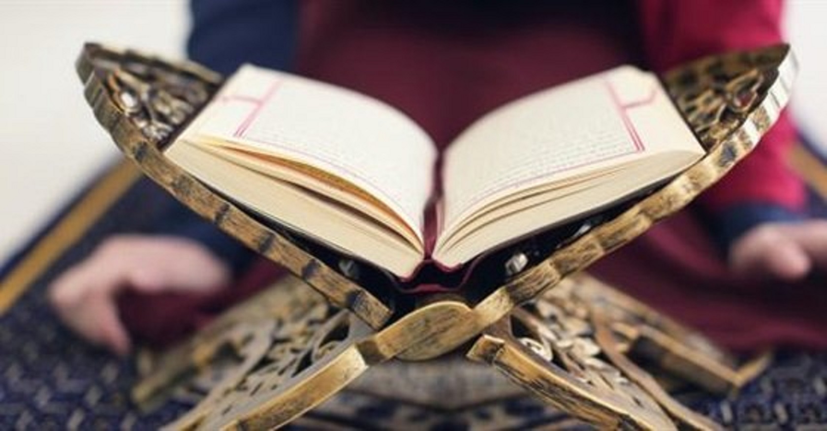 القرآن الكريم في رمضان.. دعوة لتدبُّر كلامِ اللهِ لا التعجُّل في قراءته