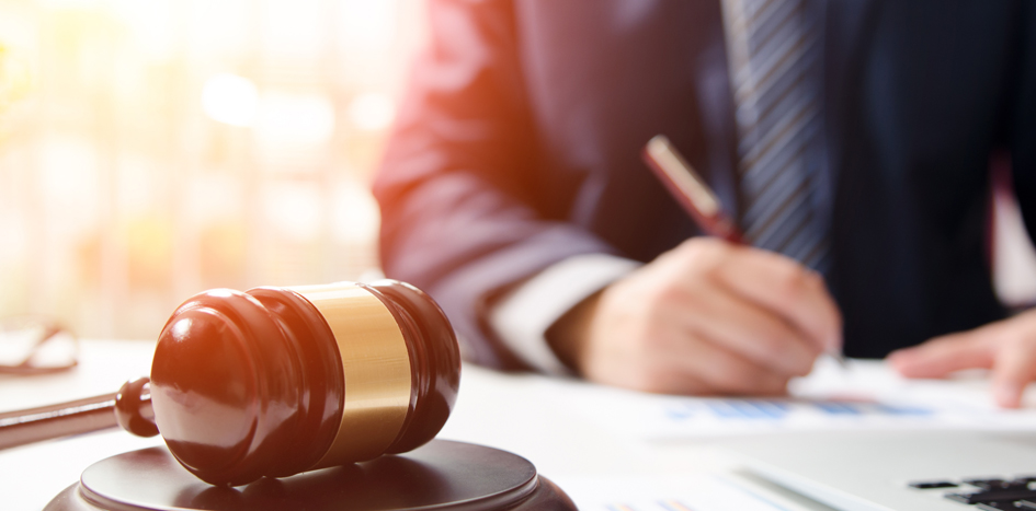 نظرية الالتزام بين القانون الوضعي والشريعة الإسلامية