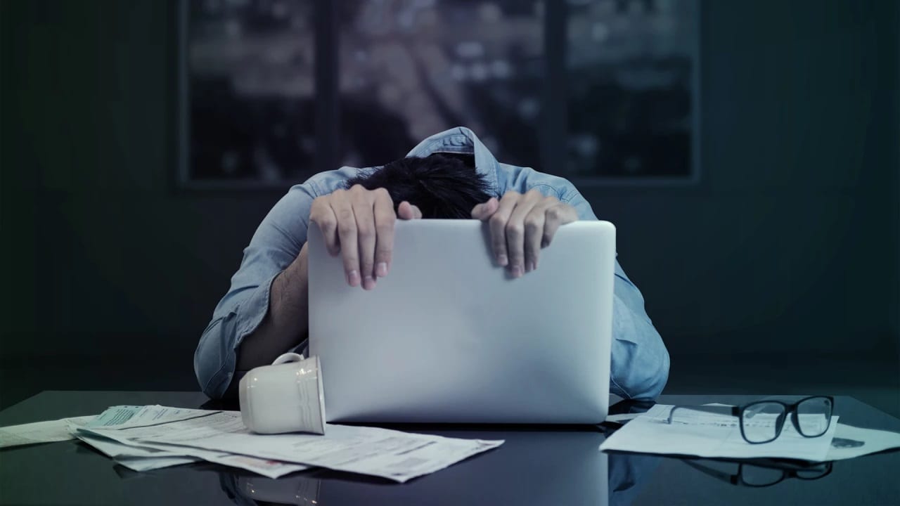 لماذا اتباع الشغف أولى من مجرد العمل؟