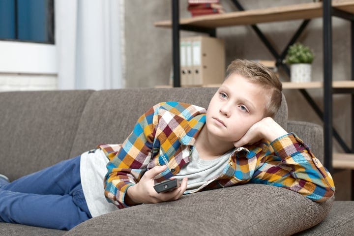 تصرفات يفضل للمربين تجنّبها مع الابن اللامبالي