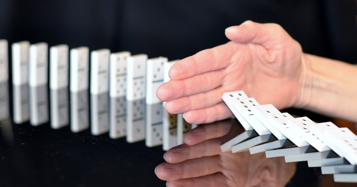 مصطلح "نظرية الدومينو" سلاح ذو حدين