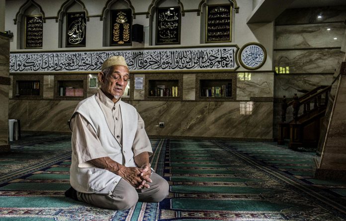 قنطرة الزاهدين "حلالُها حسابٌ وحرامُها عذابٌ"