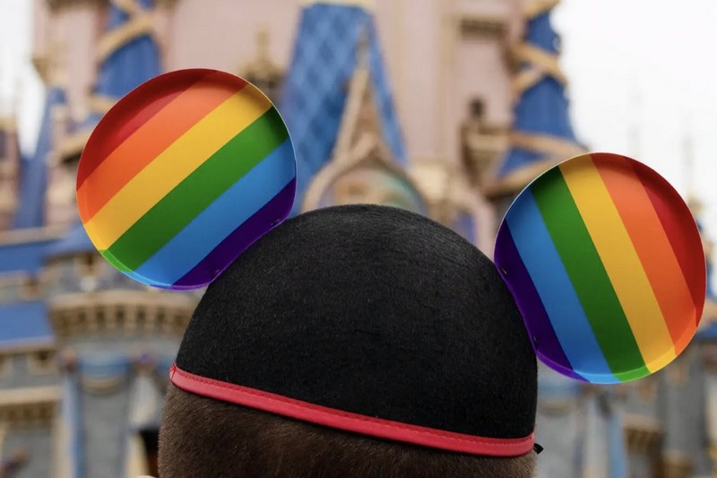 مسؤولية الرقابة على أطفالنا في مواجهة "ديزني" و"مارفِل" وقواعِد التربية "الحديثة"