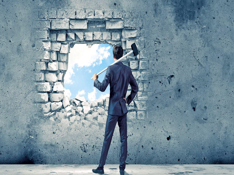 الأمة العظيمة تصنعها المِحَن وتصقلها التحديات