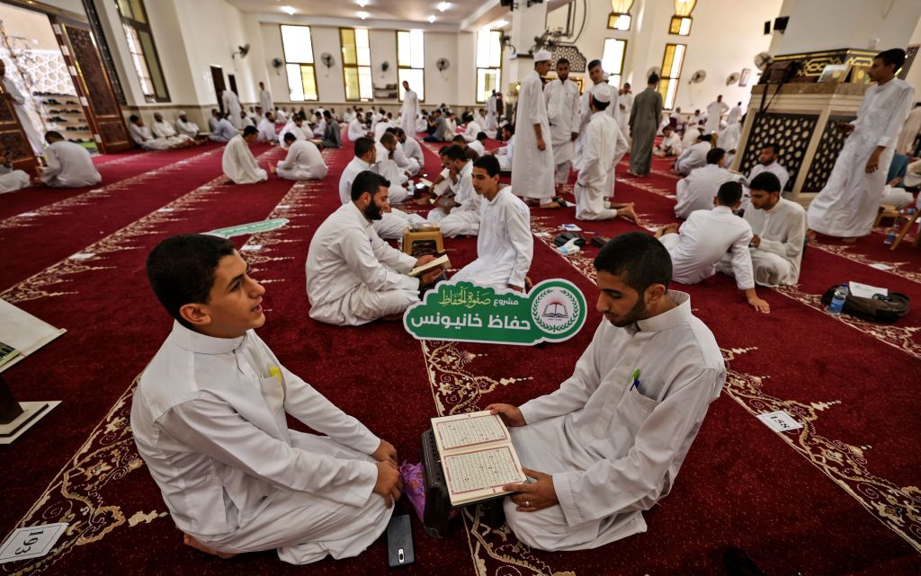 بين معالي الأمور وبين منظومات التفاهة